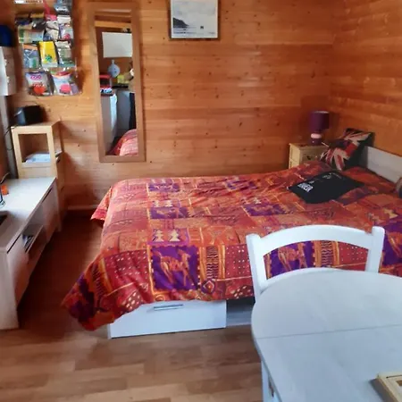 Chalet Insolite Saint-Georges-de-Livoye